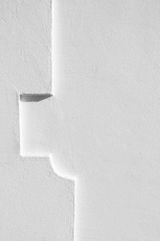 Blanc relief