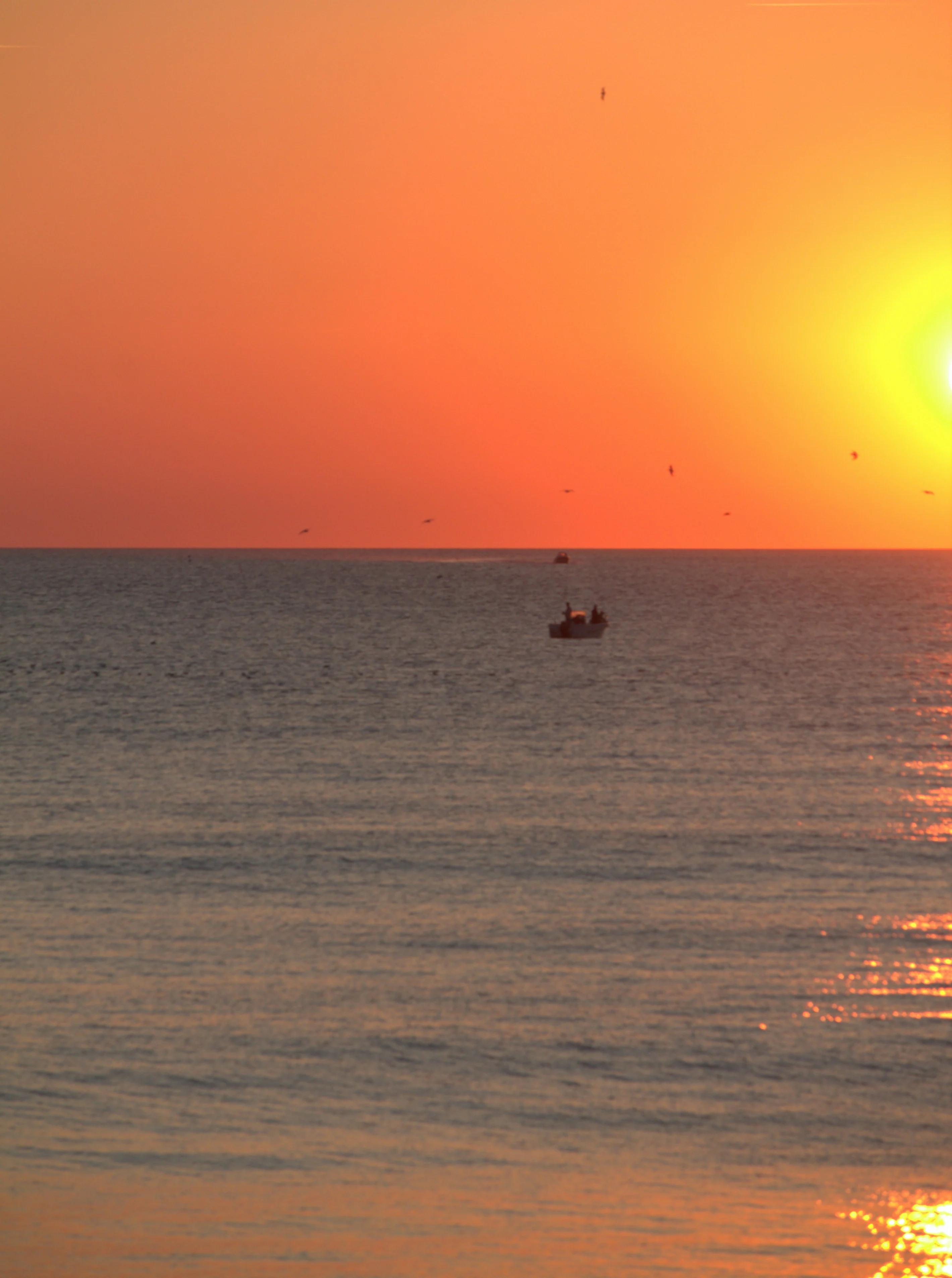 Kp bateau au soleil couchant 2