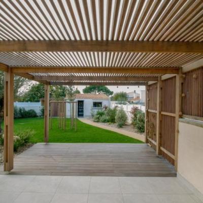 Sous la pergola